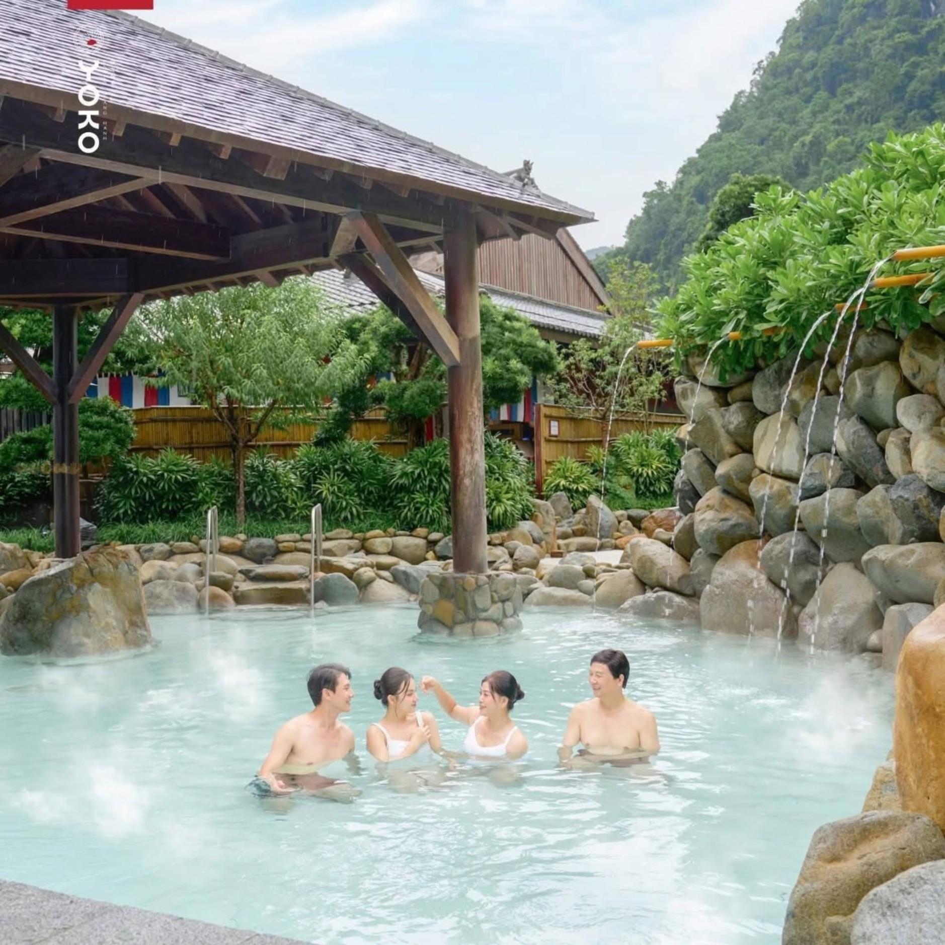 Tắm khoáng nóng Onsen Quang Hanh Quảng Ninh